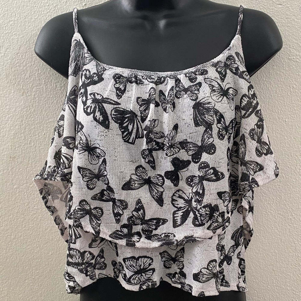 WET SEAL WOMAN TOP BUTTERFLY BLACK & WHITE SIZE M